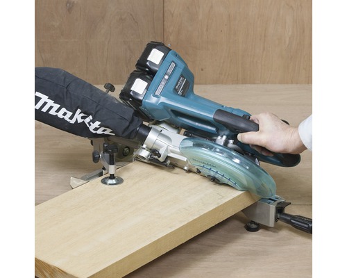 Zug- Kapp- Gehrungssäge Makita DLS714NZ 2x18 V, ohne Akku und Ladegerät